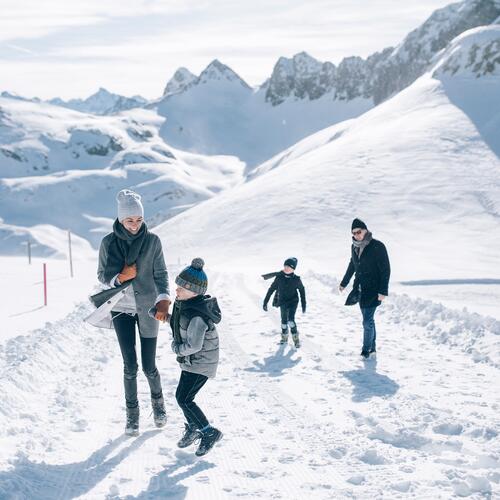 Familie Winterwandern am Arlberg
